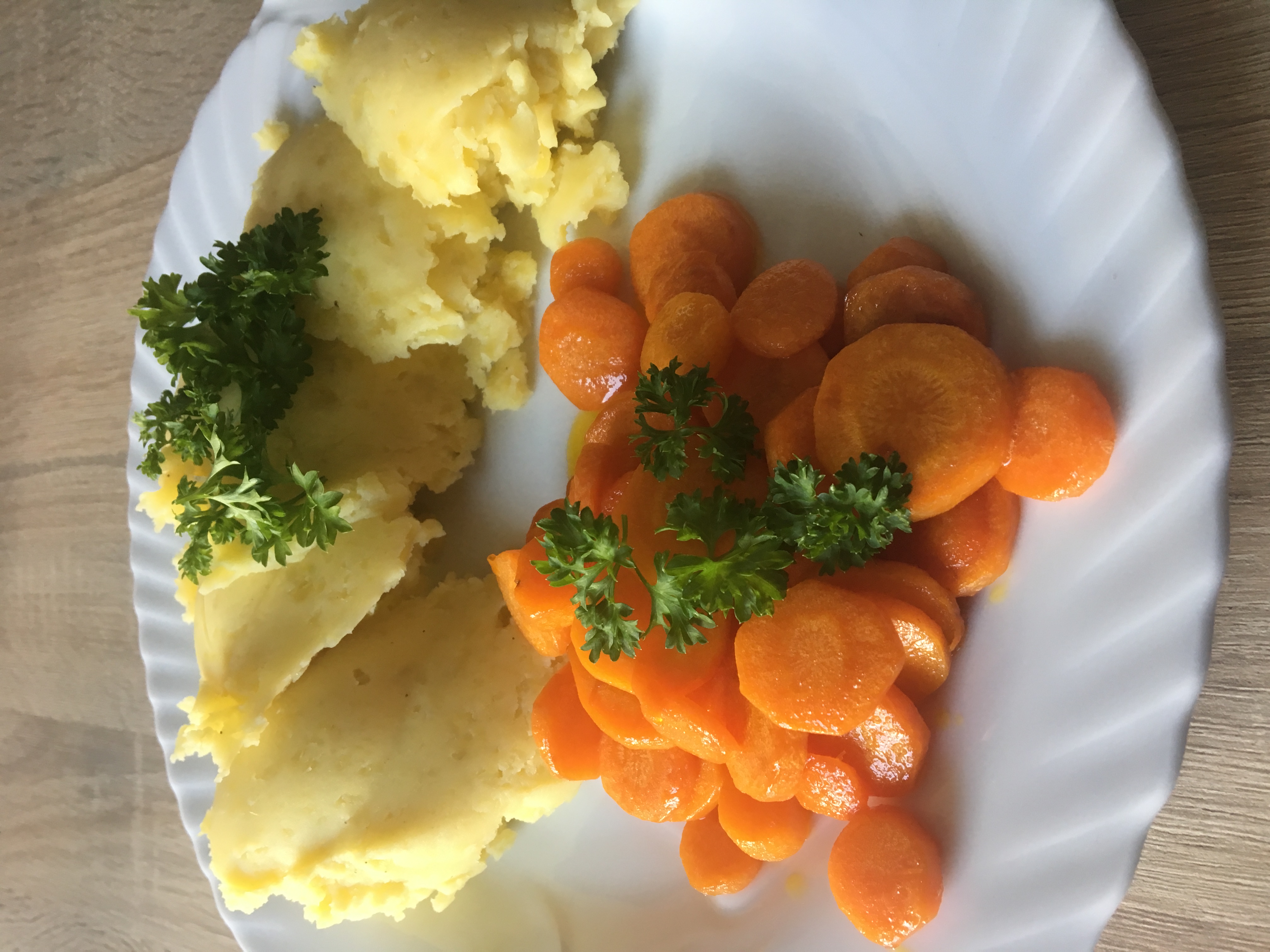 Kartoffelbrei mit Buttergemüse